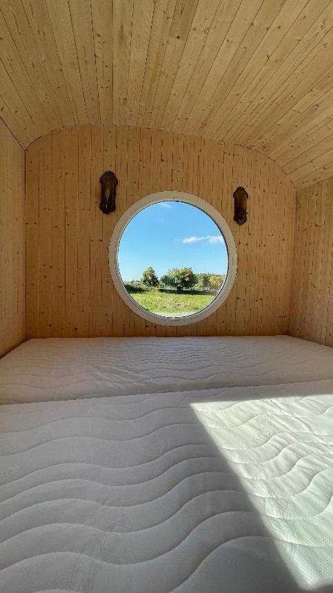 Glamping - Stylova Maringotka V Srdci Ladova Kraje, Pobliz Hlavniho Mesta Prahy Stribrna Skalice Eksteriør billede