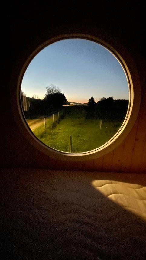 Glamping - Stylova Maringotka V Srdci Ladova Kraje, Pobliz Hlavniho Mesta Prahy Stribrna Skalice Eksteriør billede