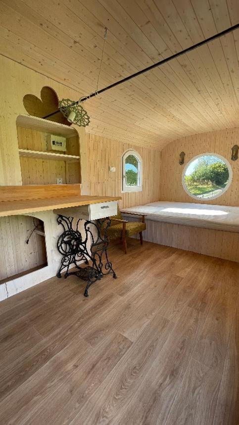 Glamping - Stylova Maringotka V Srdci Ladova Kraje, Pobliz Hlavniho Mesta Prahy Stribrna Skalice Eksteriør billede