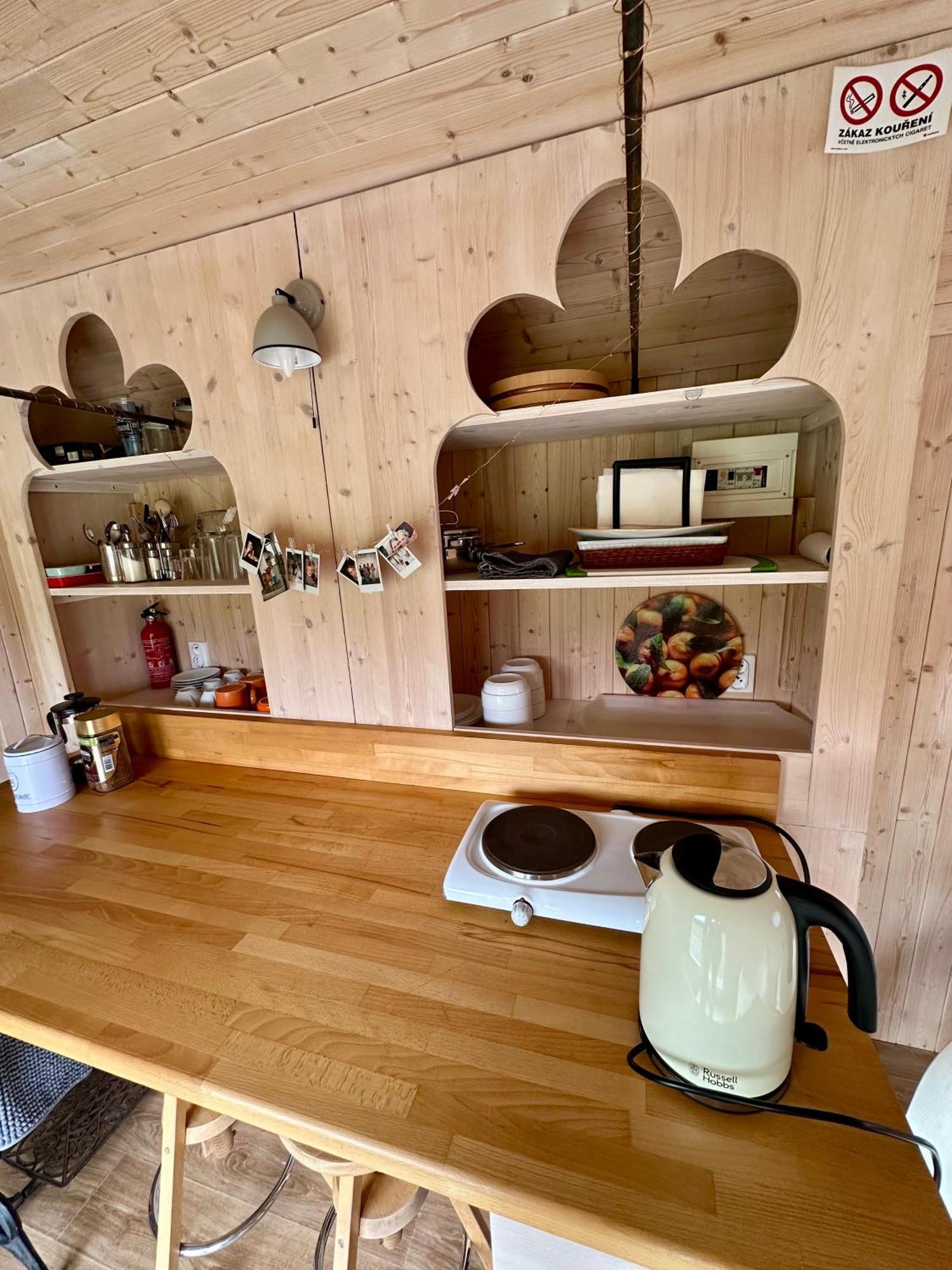 Glamping - Stylova Maringotka V Srdci Ladova Kraje, Pobliz Hlavniho Mesta Prahy Stribrna Skalice Eksteriør billede